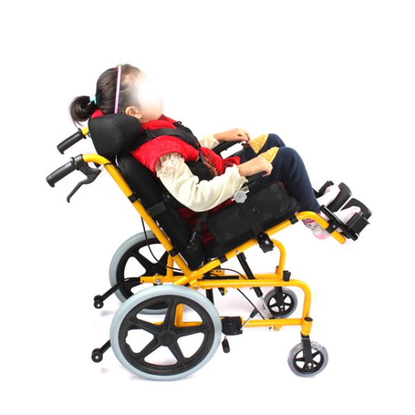 Faltbarer Kinderrollstuhl mit verstellbarer Rückenlehne und Sicherheitsdesign